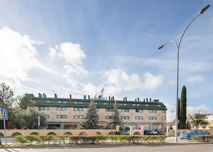 Alda Rio Tormes 호텔 산타마리타데토르메스